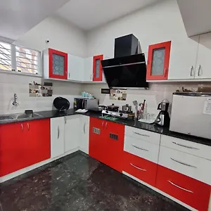 https://royal-wings-apartments.mysorehotels.org