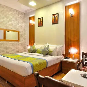 3* Hotel Solitaire - 10 Mins From Railway Station